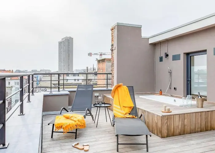 Nest - Your Cosy Penthouse 아파트