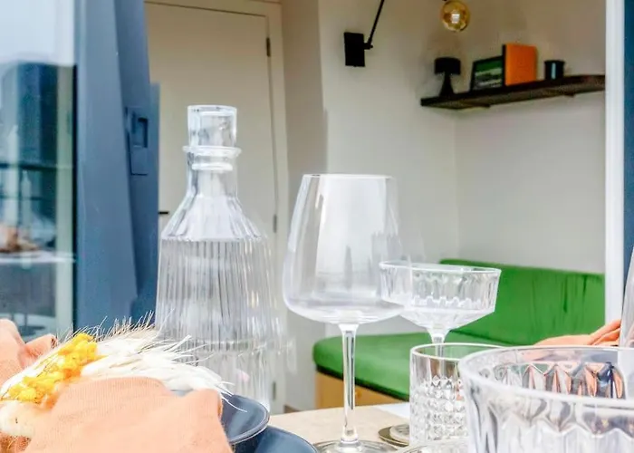 Nest - Your Cosy Penthouse 아파트 *