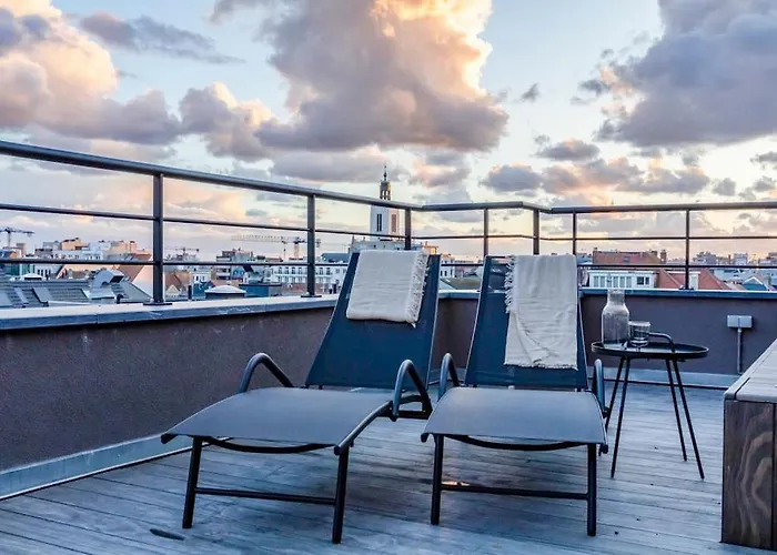 Nest - Your Cosy Penthouse Apartment