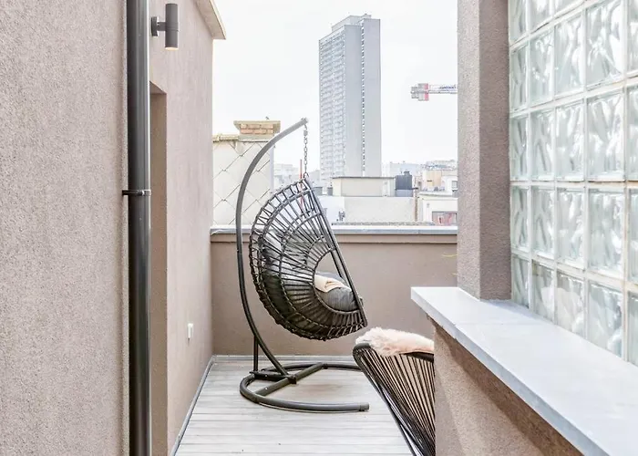 Nest - Your Cosy Penthouse Apartment *